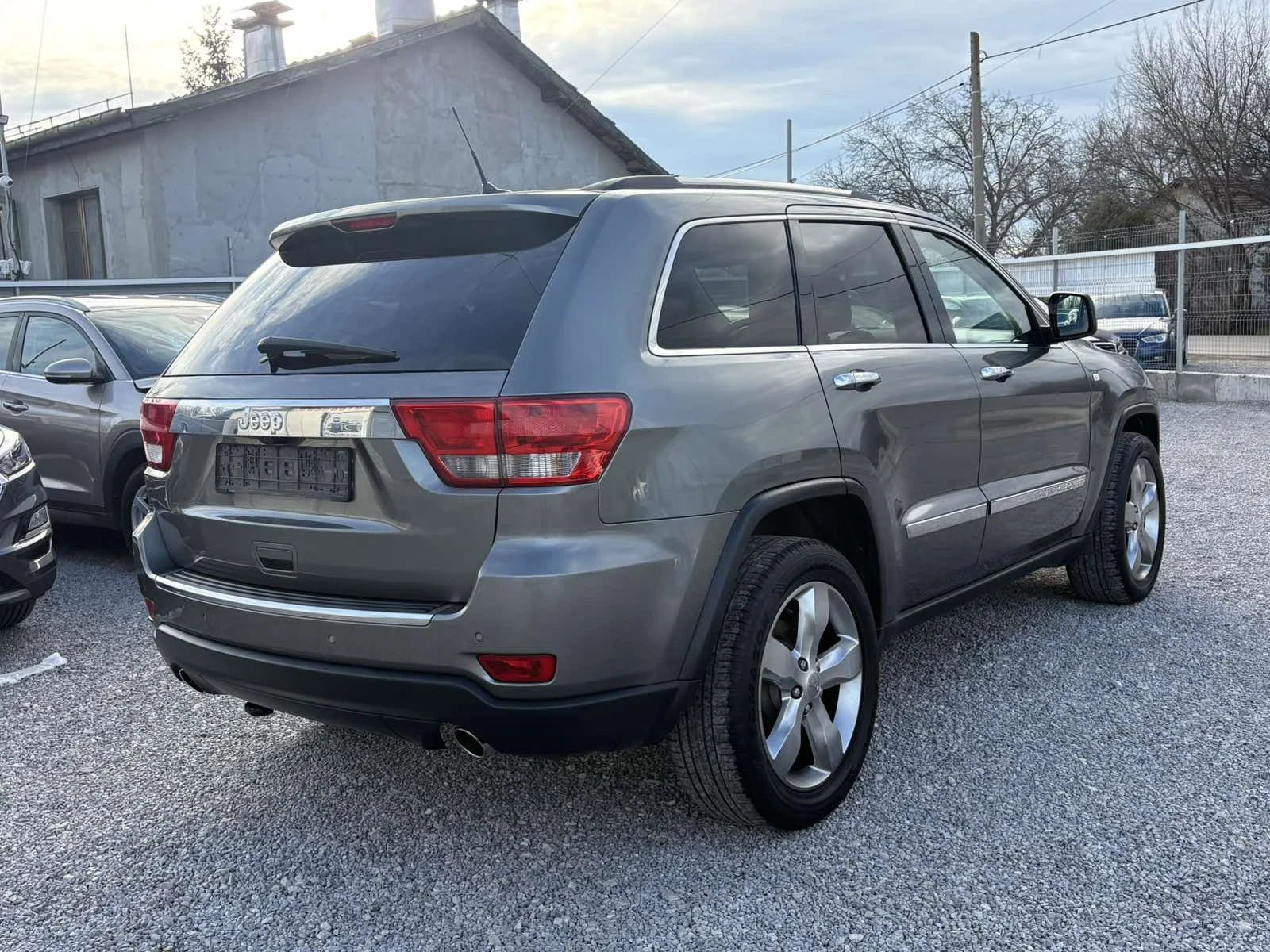 Jeep Grand cherokee 3.0. 240k.c. OVERLAND FULL MAX , снимка 5 - Автомобили и джипове - 53963599
