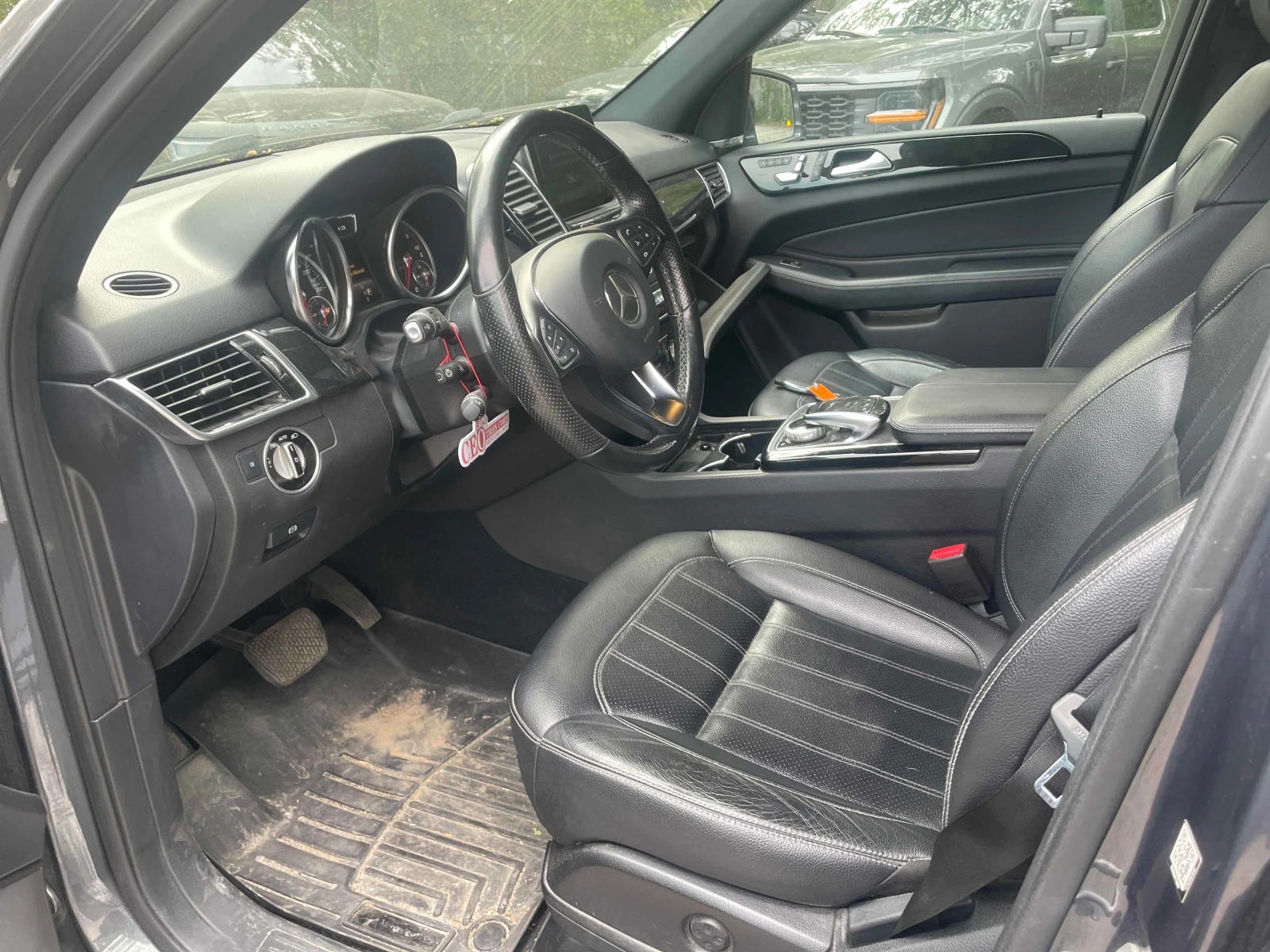 Mercedes-Benz GLE 350 D * AMG * 360 * PANO * CARFAX * , снимка 6 - Автомобили и джипове - 54964443