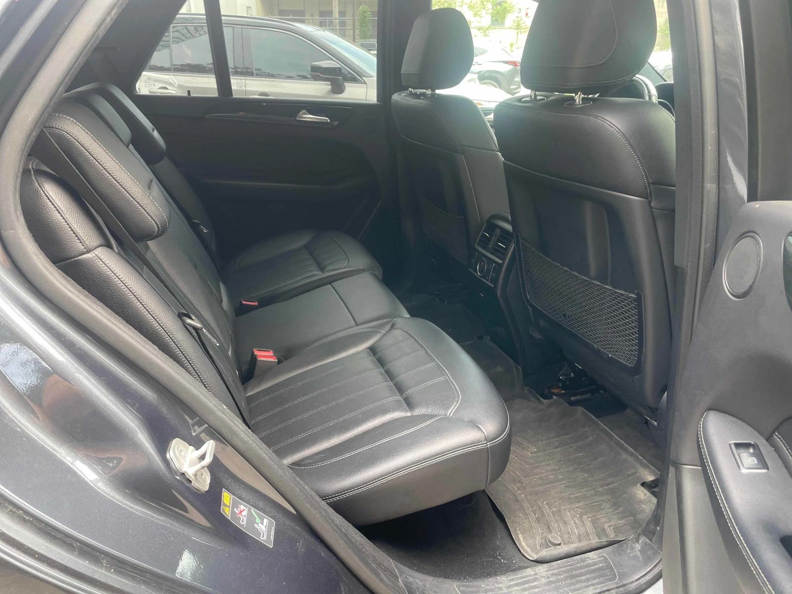 Mercedes-Benz GLE 350 D * AMG * 360 * PANO * CARFAX * , снимка 12 - Автомобили и джипове - 54964443