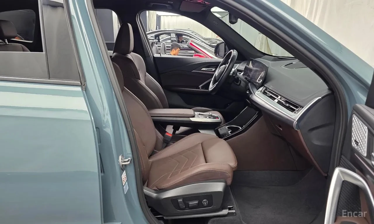 BMW X1 20i M-ПАКЕТ| MASSAGE| BOWERS| HUD| 2 KЛЮЧА| , снимка 11 - Автомобили и джипове - 55871840