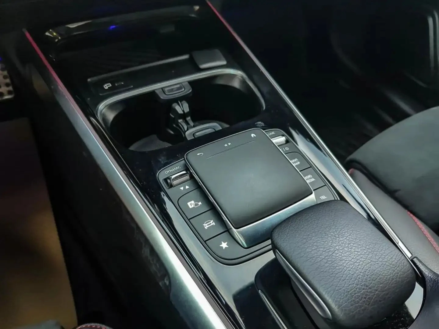 Mercedes-Benz GLB 250 4MATIC ЦЕНА ДО БЪЛГАРИЯ АВТОКРЕДИТ, снимка 13 - Автомобили и джипове - 55953721