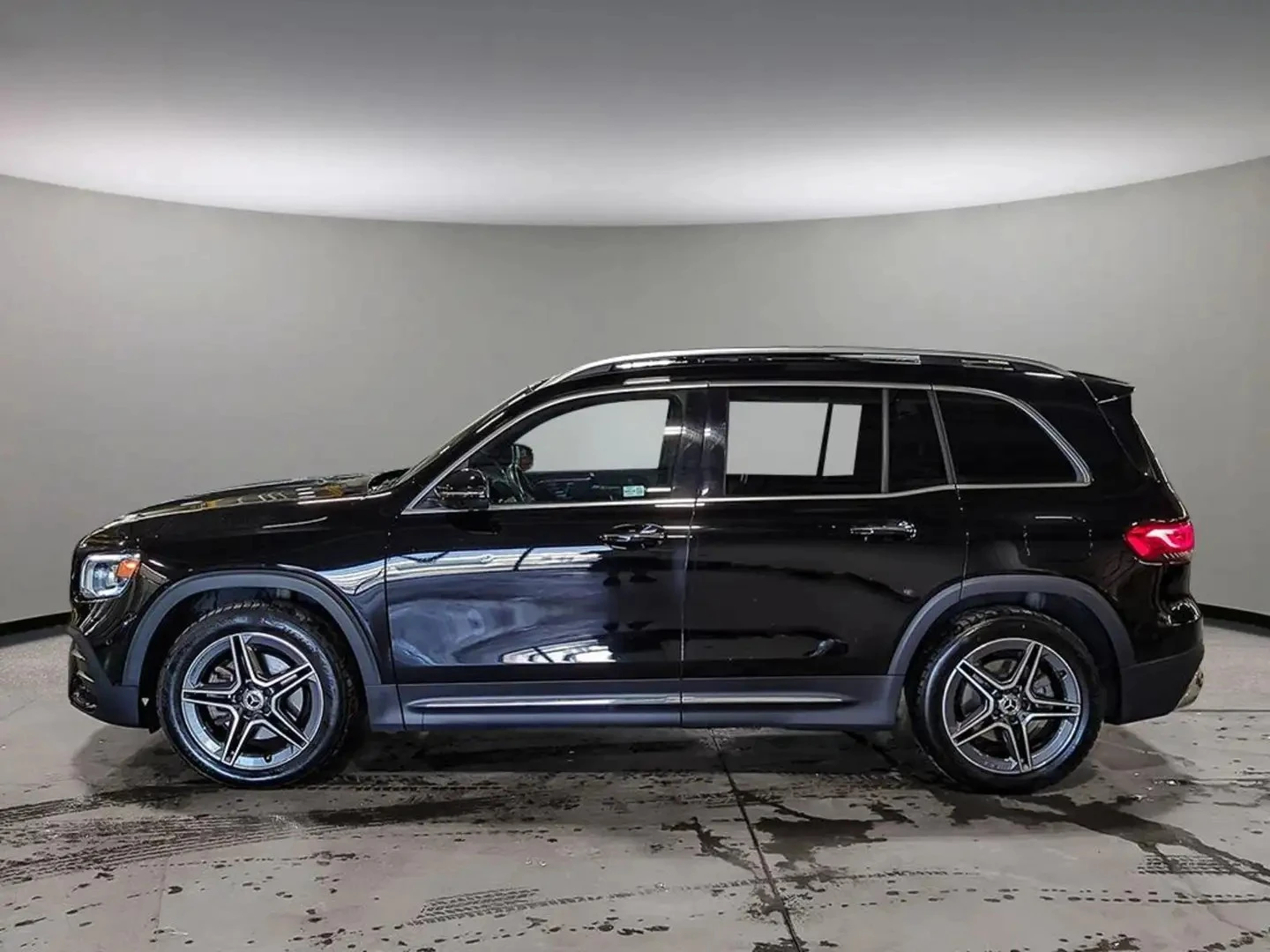 Mercedes-Benz GLB 250 4MATIC ЦЕНА ДО БЪЛГАРИЯ АВТОКРЕДИТ, снимка 3 - Автомобили и джипове - 55953721