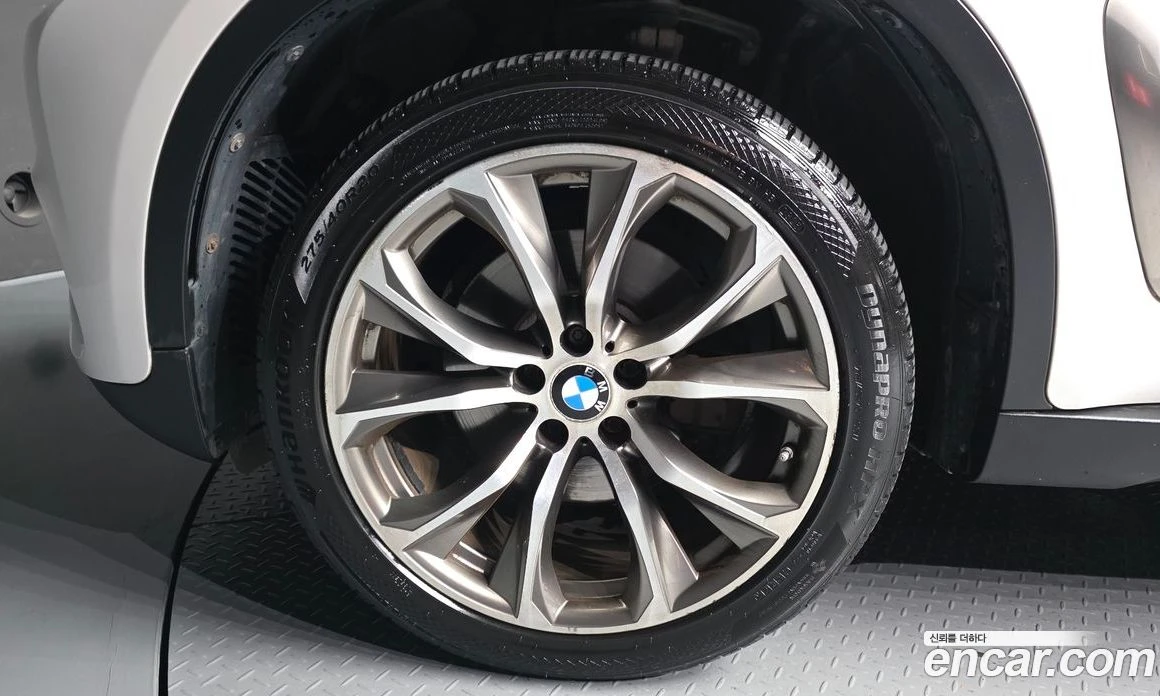 BMW X6 xDrive 40d, снимка 4 - Автомобили и джипове - 56157076