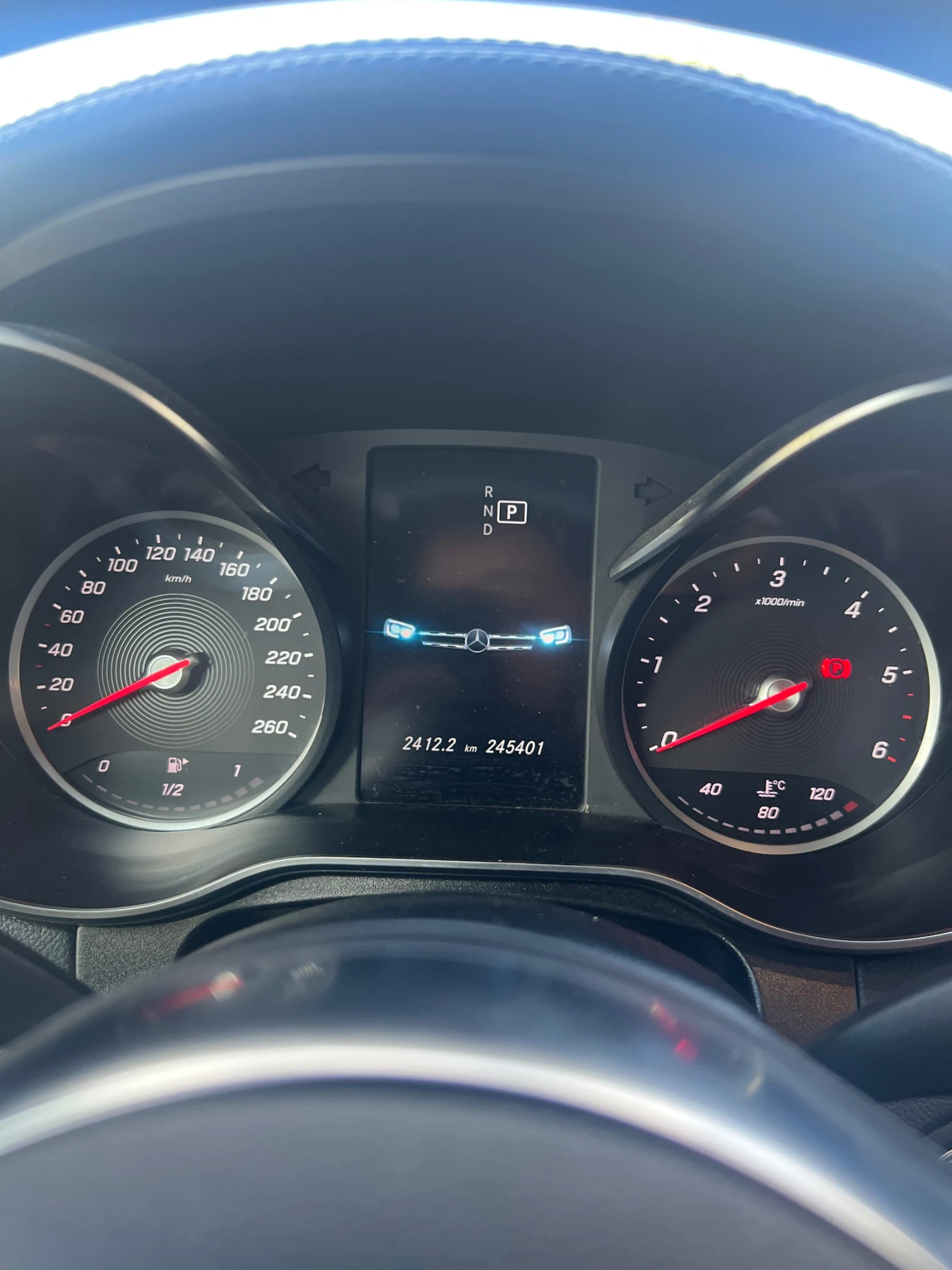 Mercedes-Benz GLC 220, снимка 11 - Автомобили и джипове - 56259705