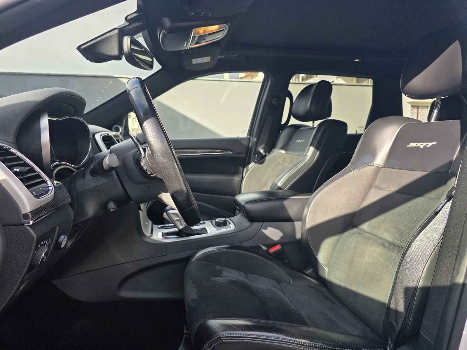 Jeep Grand cherokee SRT 6.4L V8 HEMI, снимка 9 - Автомобили и джипове - 56707713