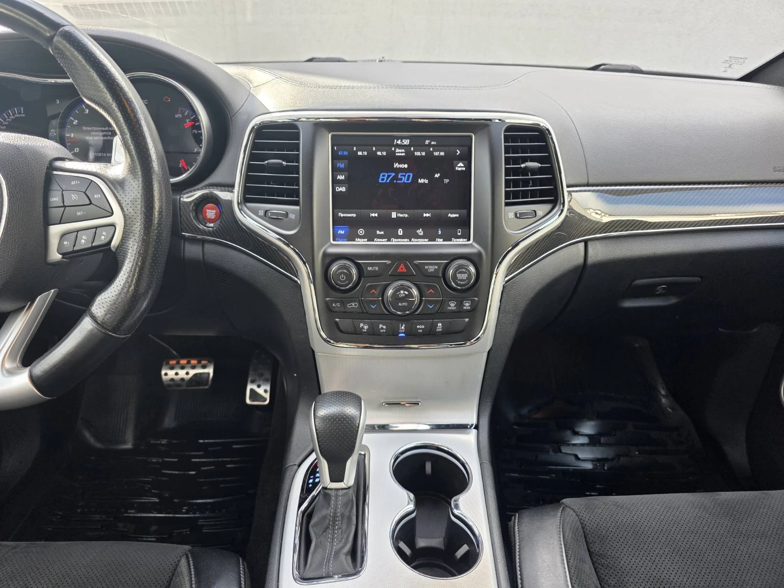 Jeep Grand cherokee SRT 6.4L V8 HEMI, снимка 16 - Автомобили и джипове - 56707713