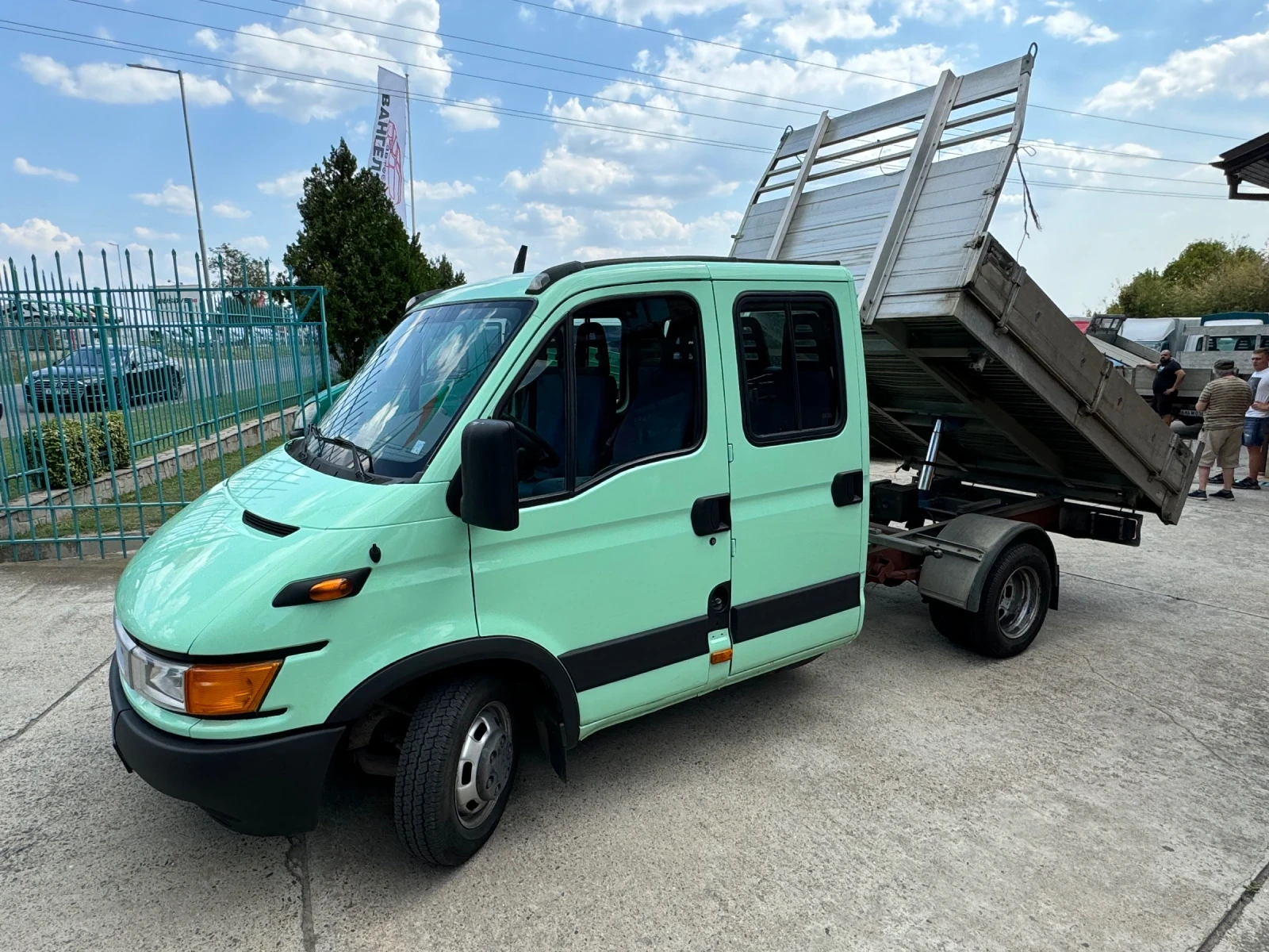 Iveco Daily 35c15* 6+ 1 места* Тристранен самосвал - изображение 3