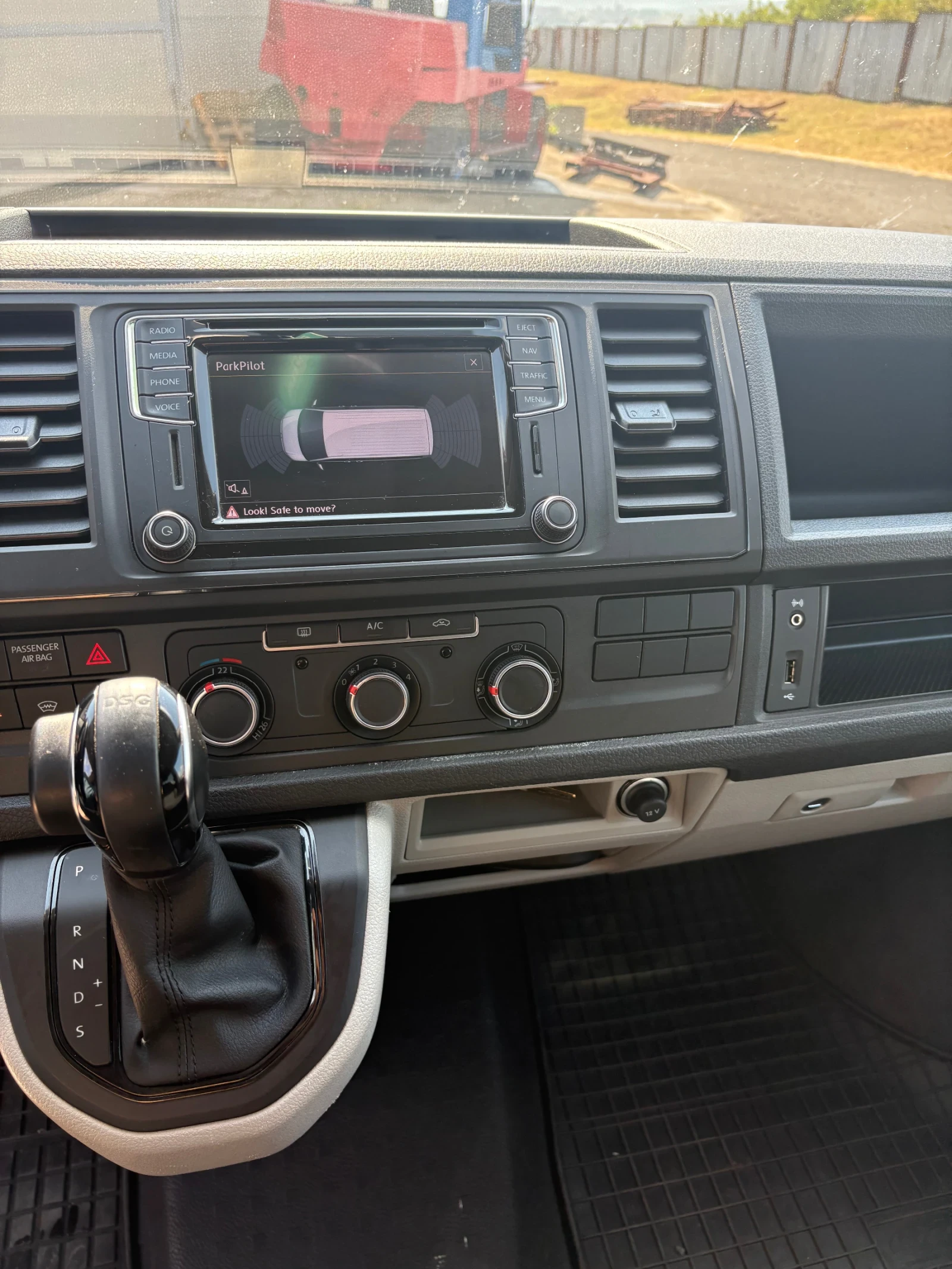 VW T6 Transporter, снимка 8 - Бусове и автобуси - 55621149