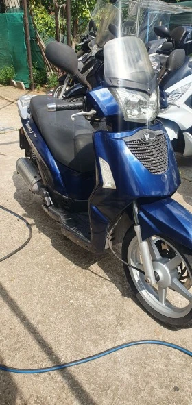 Kymco People 125 става за А1 лек икономичен и пъргав, снимка 10