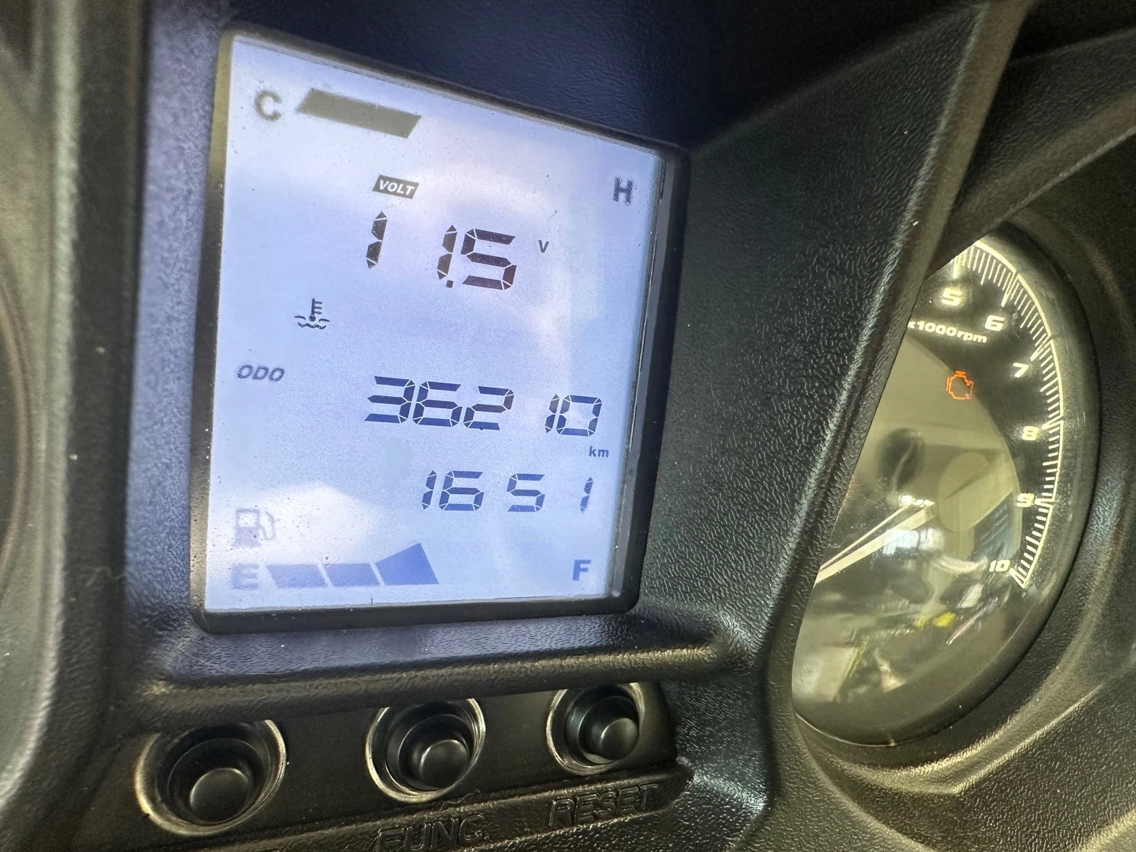 Kymco Downtown X-Town 300i ABS 08.2016г., снимка 3 - Мотоциклети и мототехника - 53987604