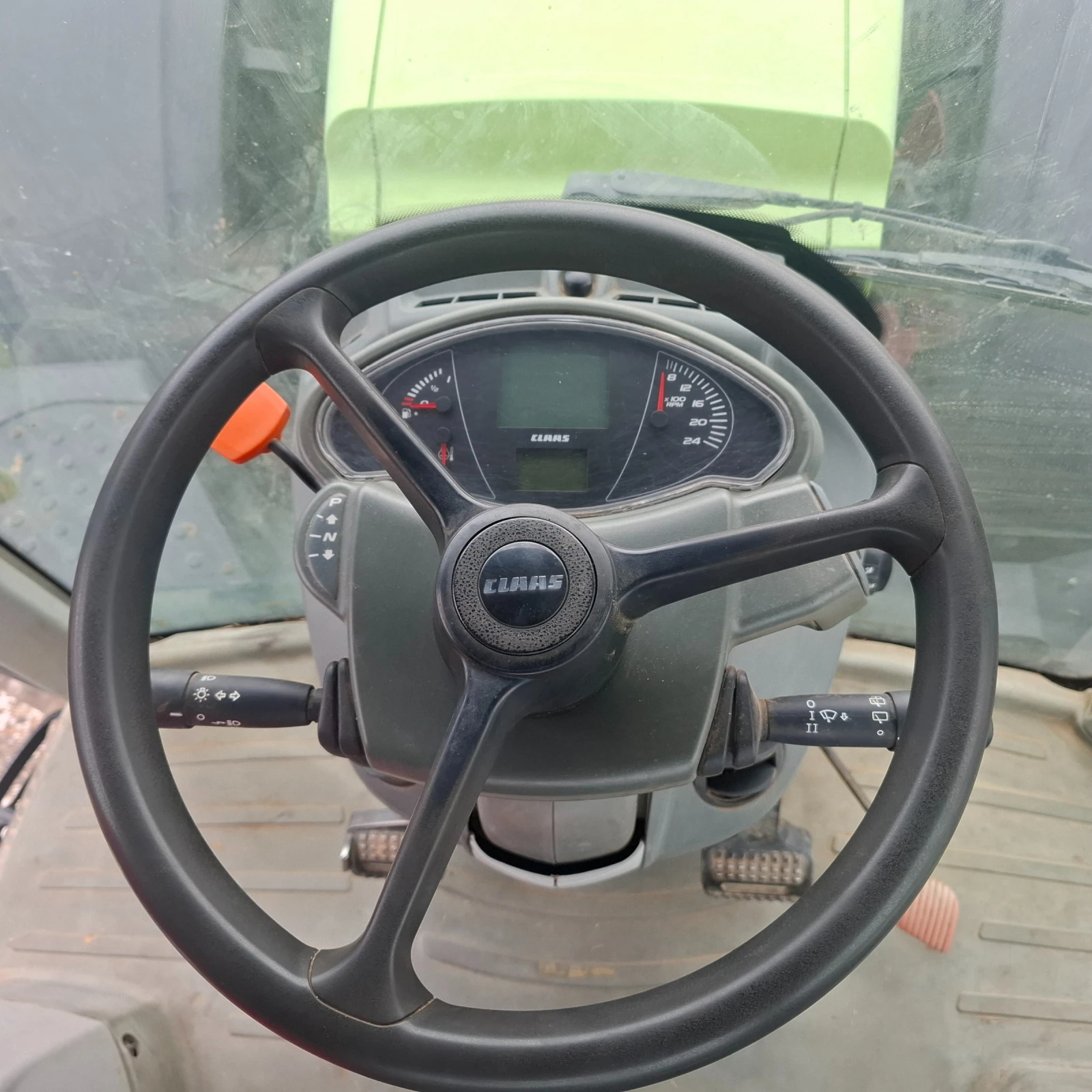 Трактор Claas AXION 850 - изображение 8