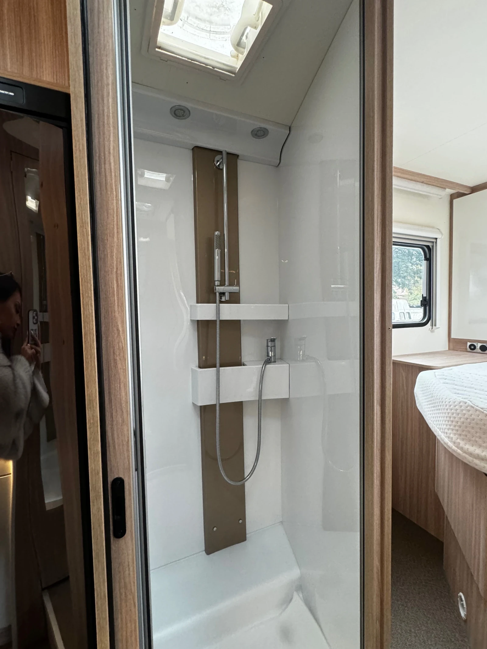 ������ Burstner | Mobile.bg � ����������� 6