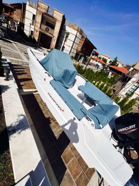 Моторна яхта Axopar 22 SPAYDER, снимка 6