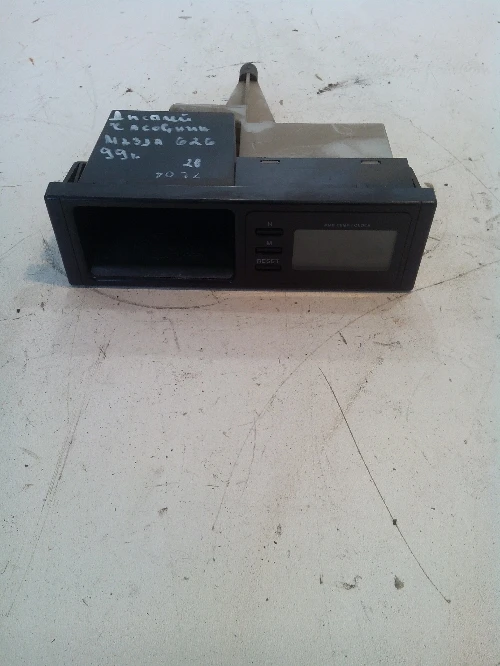 Дисплей часовник за Мазда 626