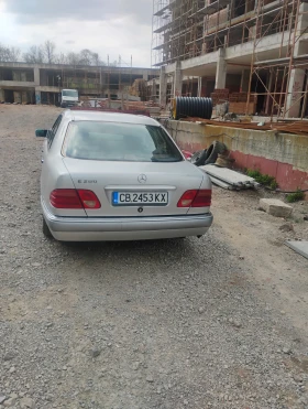 Mercedes-Benz E 200  Бензинов газ  - 650 € / 1271.29 лв. - 66391388 3