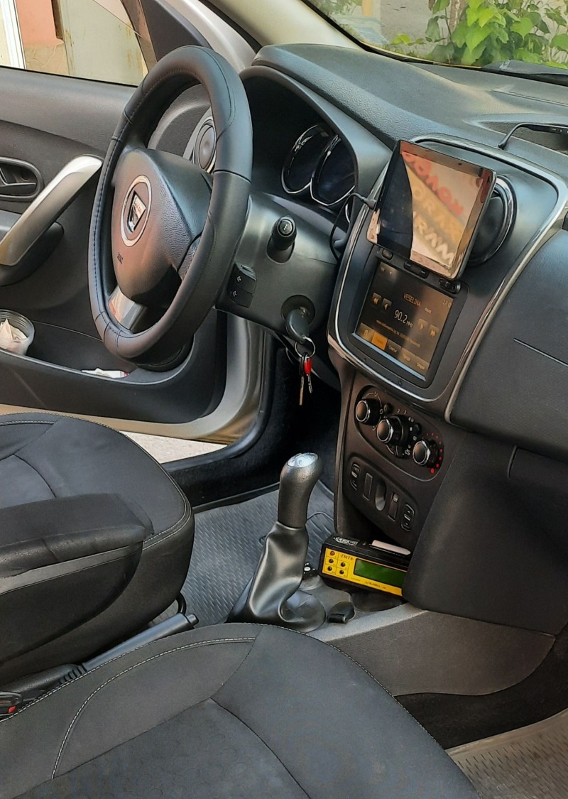 Dacia Sandero 1.2 Ел.пакет, Климатик, Навигация , Газ, снимка 7 - Автомобили и джипове - 45893067
