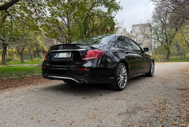 Mercedes-Benz E 43 AMG 4Matic, снимка 6 - Автомобили и джипове - 48229681