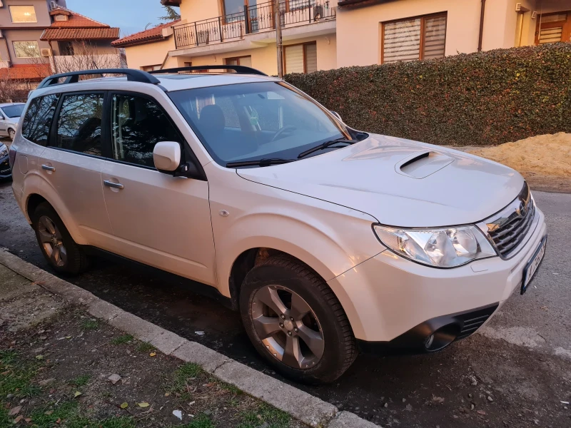 Subaru Forester, снимка 5 - Автомобили и джипове - 48538807