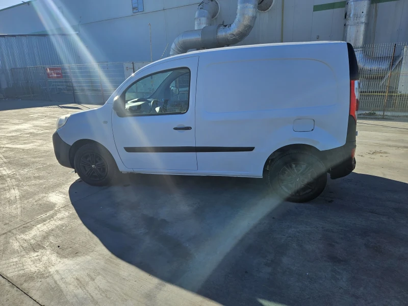 Renault Kangoo 1.5DCI, снимка 3 - Автомобили и джипове - 49379911