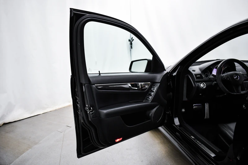 Mercedes-Benz C 63 AMG C 63 AMG Performance Package Plus Carbon Package, снимка 10 - Автомобили и джипове - 52522559