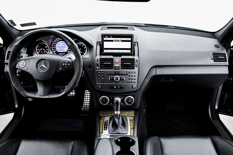 Mercedes-Benz C 63 AMG C 63 AMG Performance Package Plus Carbon Package, снимка 16 - Автомобили и джипове - 52522559