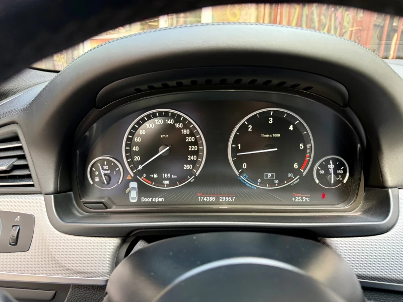 BMW 550 M550d xDrive от 1-ви собственик, снимка 12 - Автомобили и джипове - 50674969