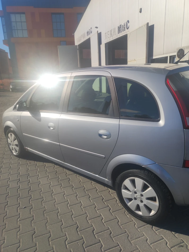 Opel Meriva, снимка 5 - Автомобили и джипове - 52439331