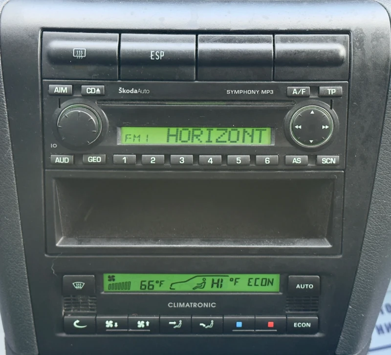 Skoda Octavia 1.9TDi FACELIFT, снимка 12 - Автомобили и джипове - 51956050