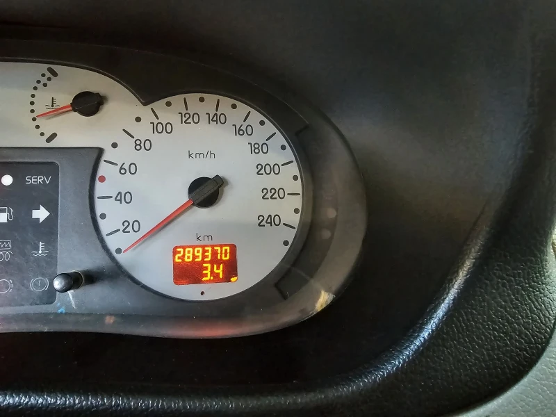 Renault Kangoo 1.6i  Benzin/Gaz, снимка 17 - Автомобили и джипове - 52563450