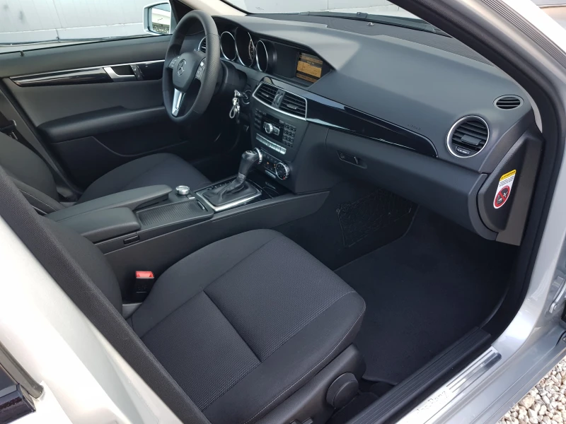 Mercedes-Benz C 250 CDI 4matic FACELIFT ЛИЗИНГ, снимка 11 - Автомобили и джипове - 52157387
