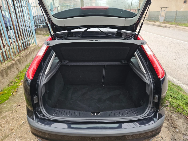 Ford Focus 1.6 TDCI, снимка 14 - Автомобили и джипове - 52549899