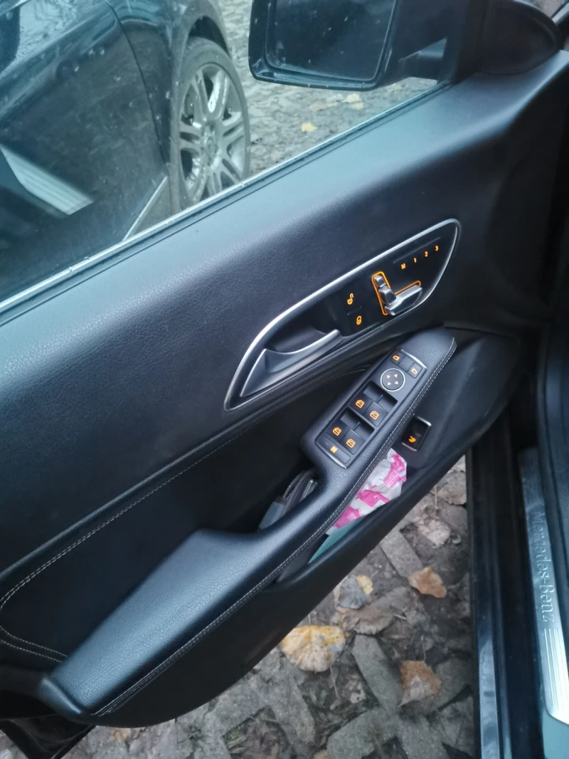Mercedes-Benz CLA 250 250 БЕНЗИН 4 матик, снимка 17 - Автомобили и джипове - 52641871