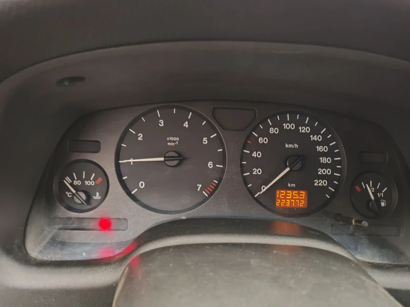 Opel Astra 1.6I БЕЗ РЪЖДИ, снимка 3 - Автомобили и джипове - 52660335