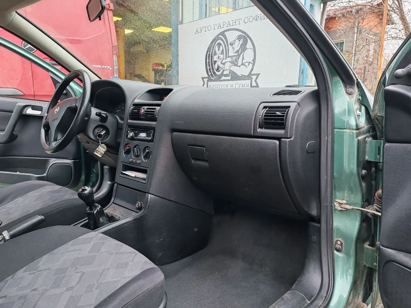 Opel Astra 1.6I БЕЗ РЪЖДИ, снимка 8 - Автомобили и джипове - 52660335