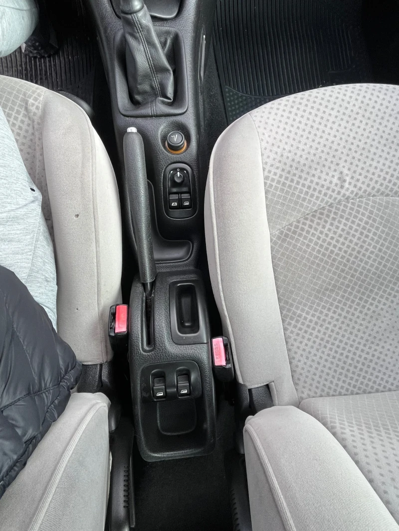 Peugeot 206 1.4, снимка 10 - Автомобили и джипове - 52831696