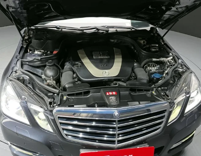 Mercedes-Benz E 350  - изображение 6