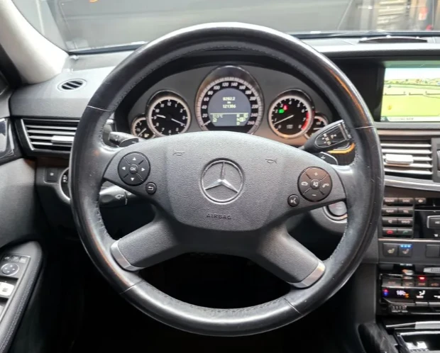 Mercedes-Benz E 350, снимка 12 - Автомобили и джипове - 52750997