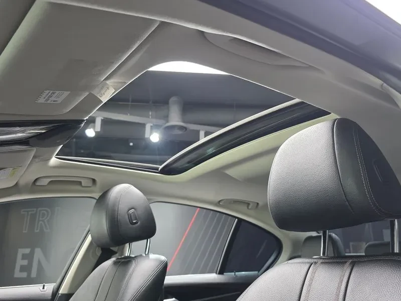 BMW 520 LUXURY G30, снимка 15 - Автомобили и джипове - 55789853