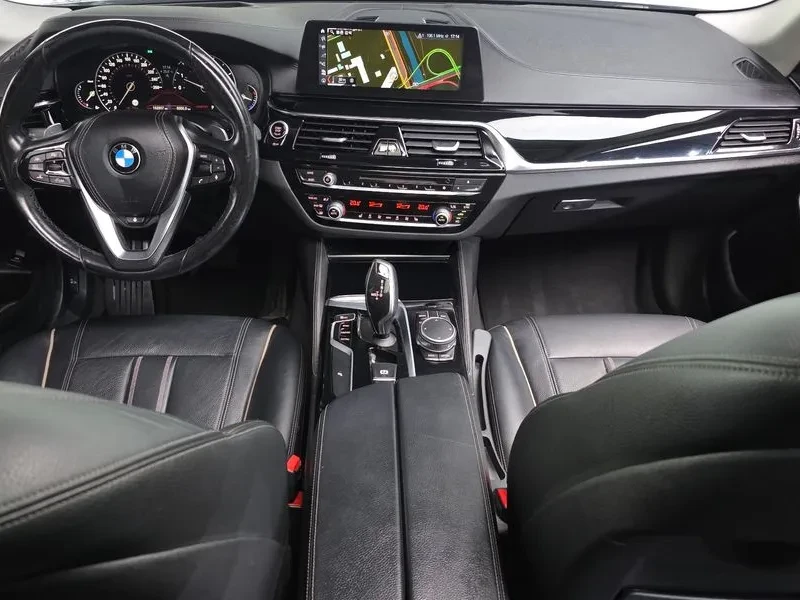 BMW 520 LUXURY G30, снимка 7 - Автомобили и джипове - 55789853