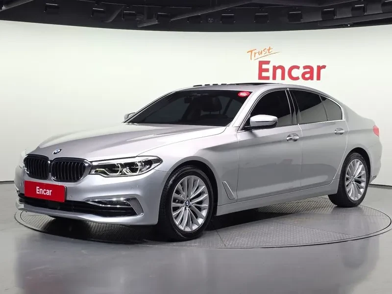 BMW 520 LUXURY G30