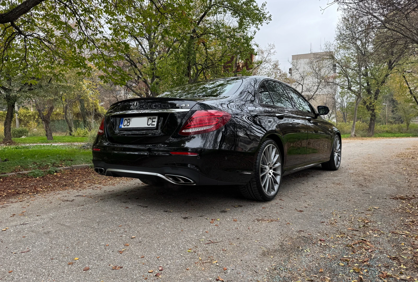 Mercedes-Benz E 43 AMG 4Matic - изображение 6