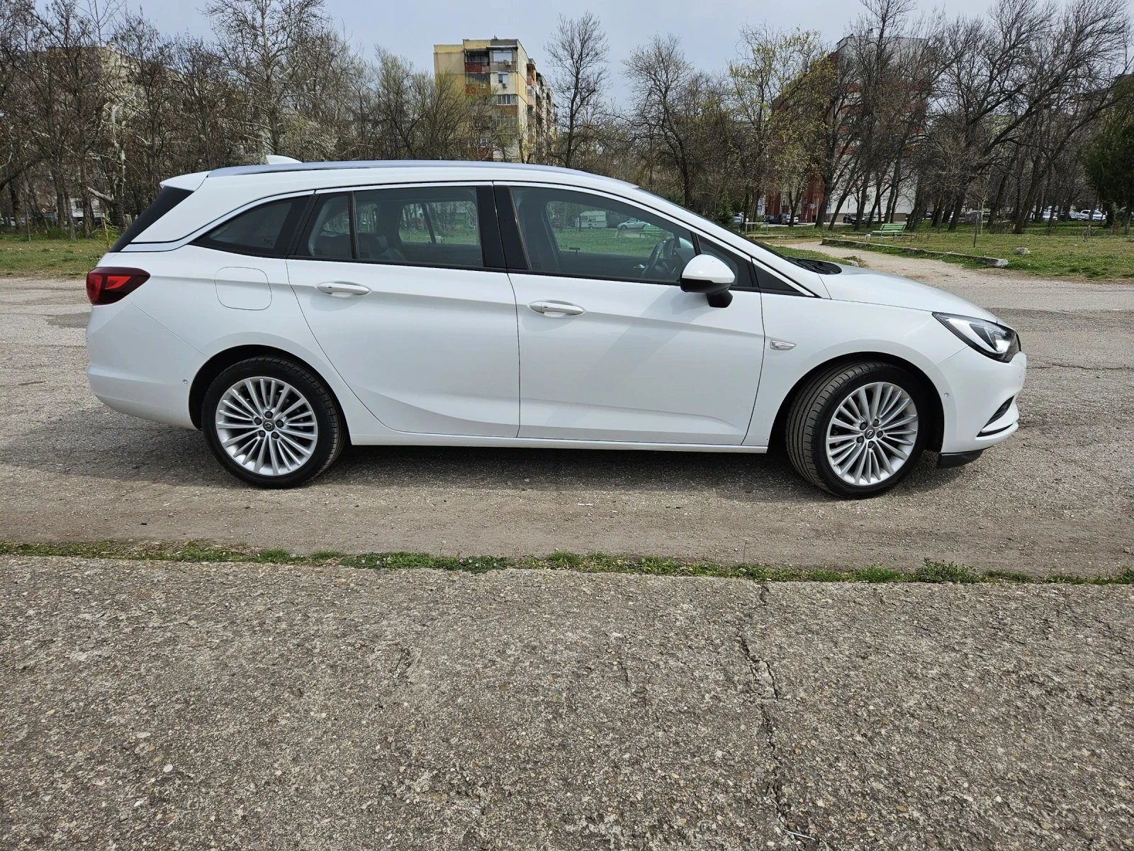 Opel Astra 1.6 CDTI - изображение 4
