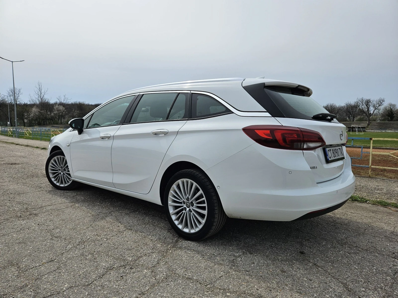 Opel Astra 1.6 CDTI - изображение 6