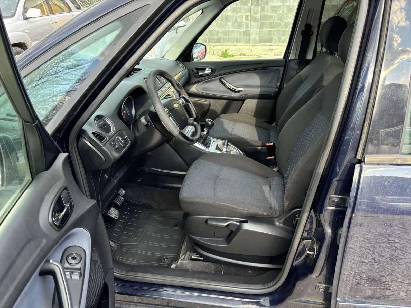 Ford Galaxy 2.0 HDI - изображение 7