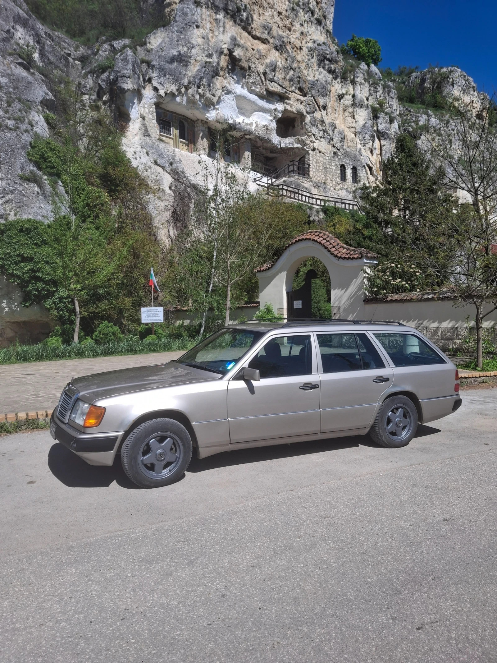 Mercedes-Benz 124 300D  - изображение 3