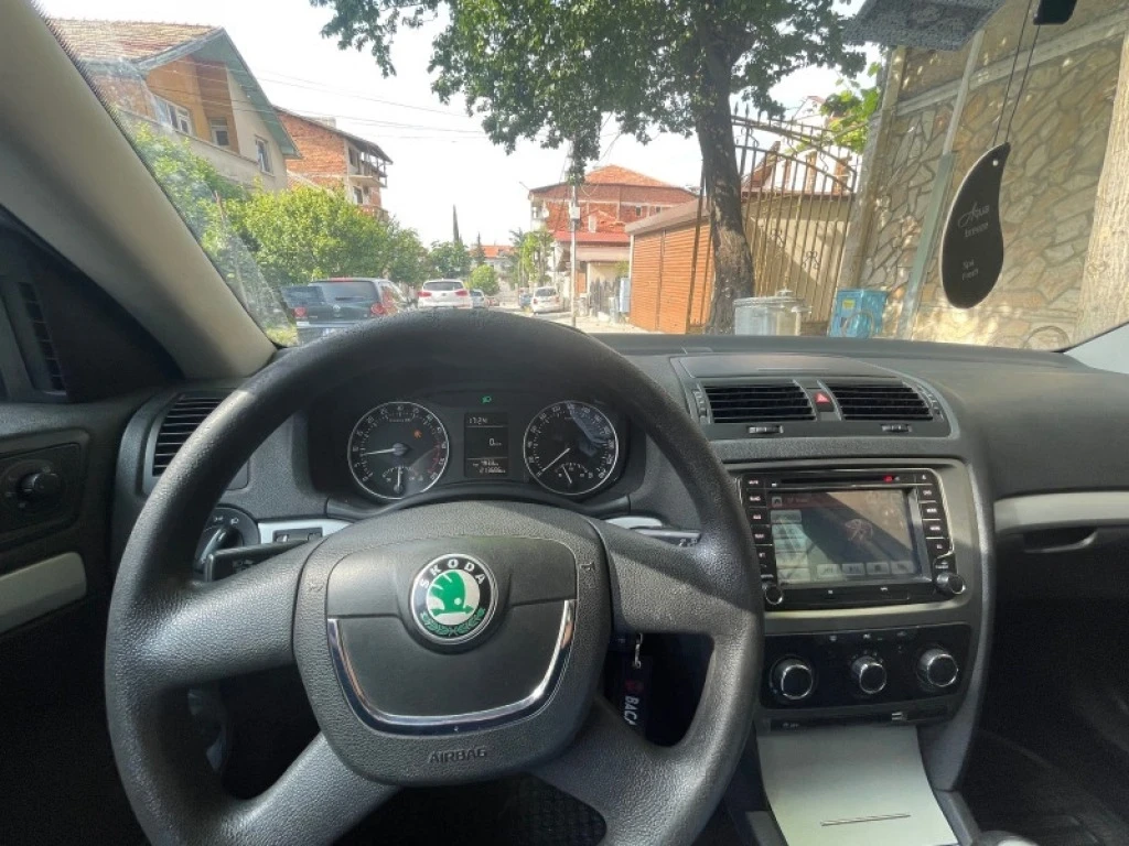 Skoda Octavia 1.6TDI 4X4 BLUETOOTH LED CAMERA - изображение 10