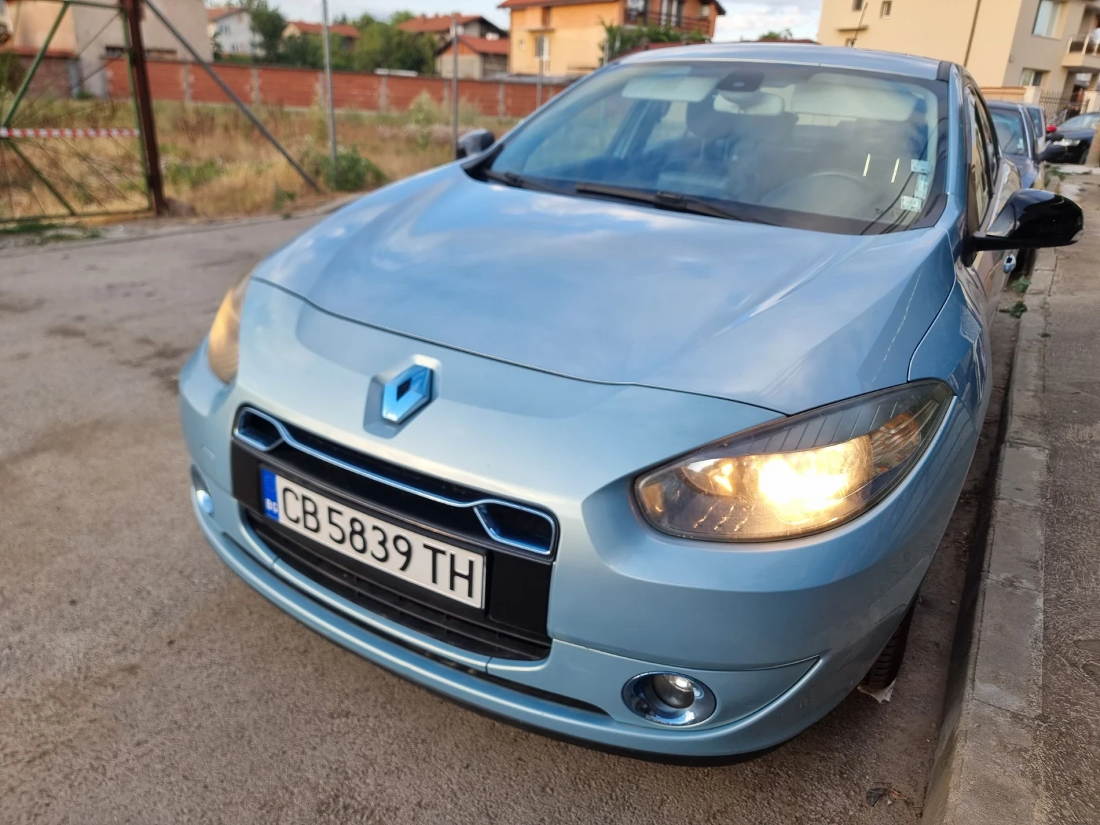 Renault Fluence Z.E. - изображение 4