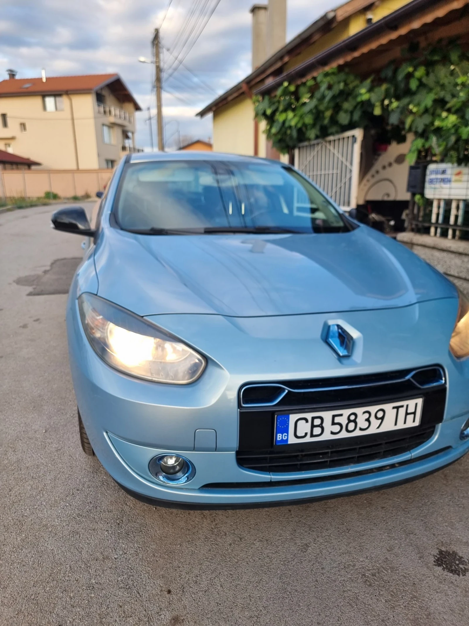 Renault Fluence Z.E. - изображение 3