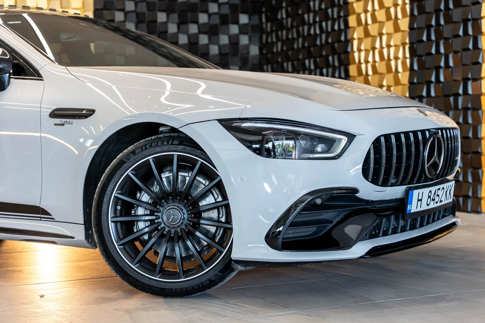 Mercedes-Benz GT  - изображение 2