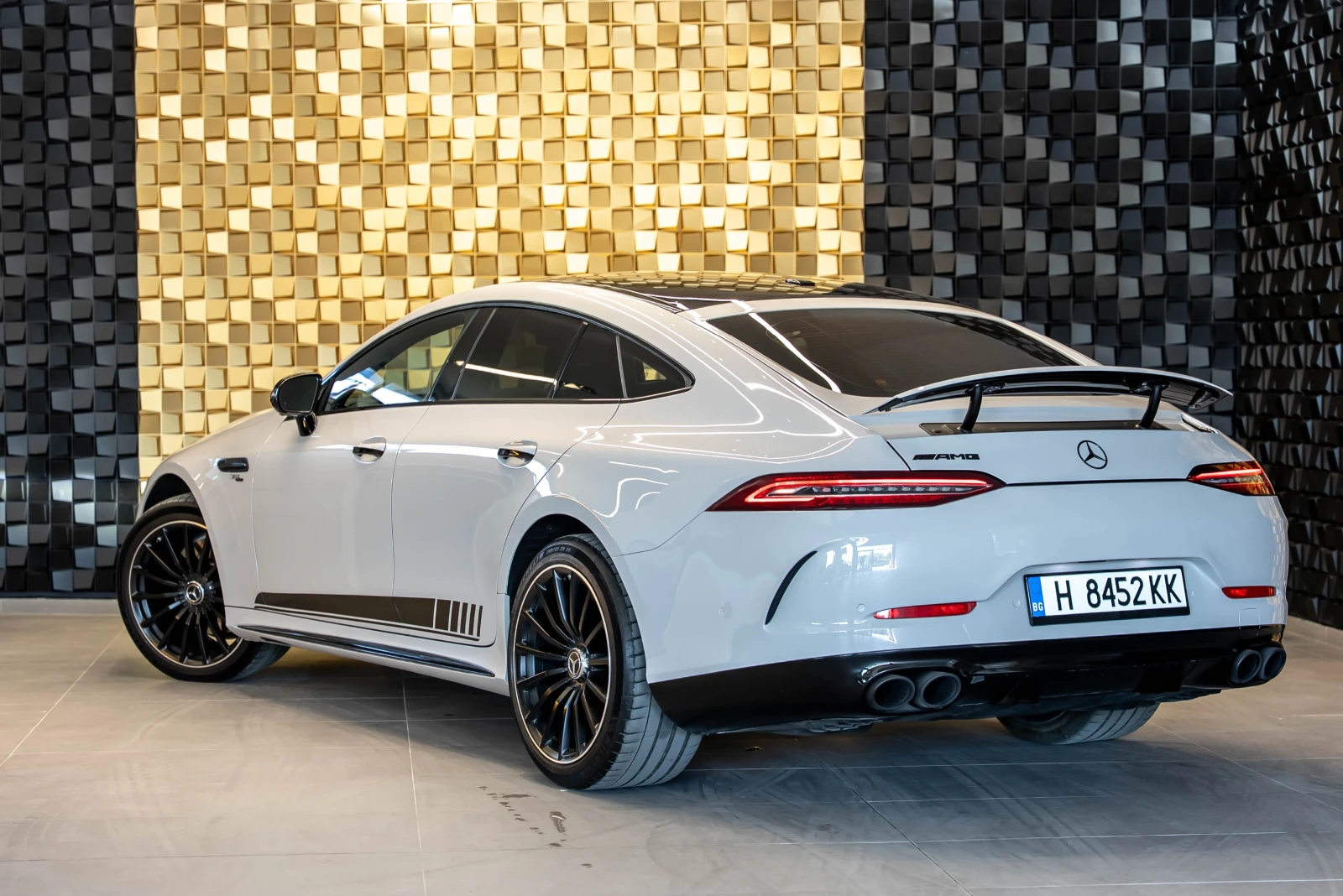 Mercedes-Benz GT  - изображение 7